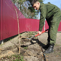 Военнослужащие 72 ОУЦ принимают участие в республиканском субботнике 