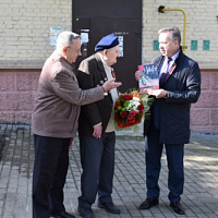 Ветерану — сто четыре!