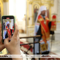 Торжественное вручение иконы святого великомученика Димитрия Солунского