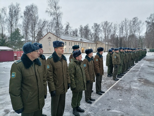Торжественное построение по случаю начала нового учебного года