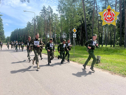 Курсанты Военной академии совершили марш-бросок