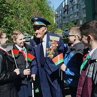 Барановичские авиаторы поздравили ветеранов