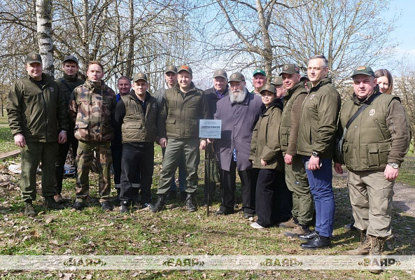 Сотрудники Военного информационного агентства «Ваяр» приняли участие в республиканском субботнике