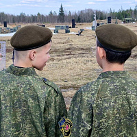 Военнослужащие продолжают активно участвовать в военно-патриотическом воспитании молодёжи