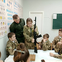 Белорусские военнослужащие активно участвуют в военно-патриотическом воспитании молодёжи