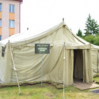 С упором на практику