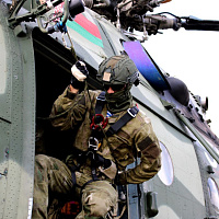 Военнослужащие 5 обр СпН отработали десантирование из вертолета Ми-8МТВ-5