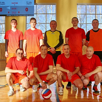 Подача, атака, гол!