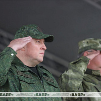 Награждение участников совместного стратегического учения «Запад-2025»