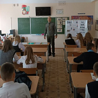 Зенитчики поздравили школьников с Днем знаний