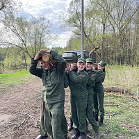 Военные медики тоже приняли участие в субботнике 