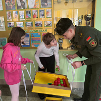 Военнослужащие организовали праздник для детей в ГУО «Специальная школа-интернат № 10 г. Минска»