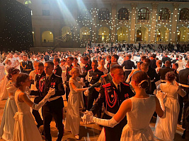 Суворовцы МСВУ стали участниками Х Международного благотворительного Кремлёвского кадетского бала