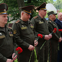 Почтили память погибших минутой молчания