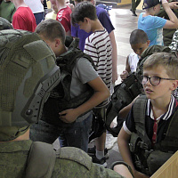 В 120 омбр стартовала первая смена спортивно-патриотического лагеря «Гвардейцы»