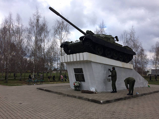 Военнослужащие 30-й отдельной железнодорожной бригады приняли участие в республиканской субботнике