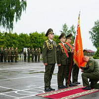 Командир 36  дмостбр полковник Николай Дубовой простился с Боевым Знаменем бригады
