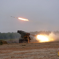 На полигоне Брестский стреляют «Грады»