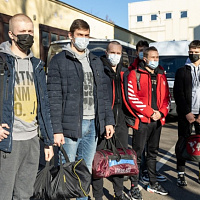 Пополняя армейский строй