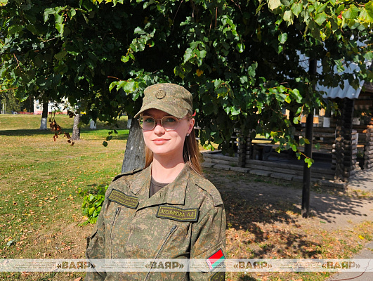 Пришла в армию по стопам родителей