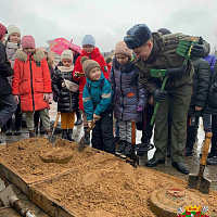 Борисов отметил День защитников Отечества и Вооруженных Сил