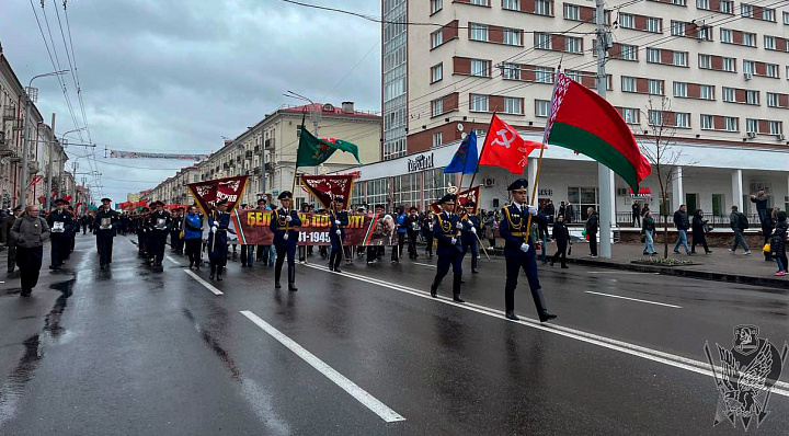 Торжественное шествие, посвященное Дню Победы, в Витебске