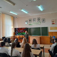 С Днём знаний учащихся школ Каменца и Каменецкого района поздравили военнослужащие 111 абр