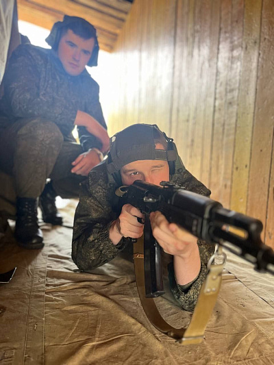 Военнослужащие нового пополнения 377 зрп выполнили упражнения начальных стрельб