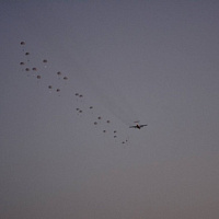 Брестские гвардейцы совершили ночное десантирование