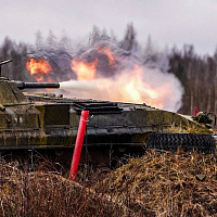 Занятия по огневой подготовке с курсантами Военной академии