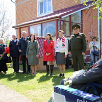 Брестские десантники поздравили ветеранов