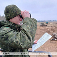 Танкисты 6 омбр выполняют упражнение контрольных стрельб штатным артиллерийским выстрелом