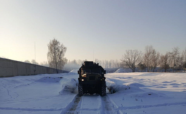 Занятия по вождению машин с военнослужащими 48-го отдельного батальона радиоэлектронной борьбы