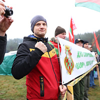 И пером и топором!