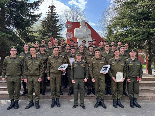 Торжественный ритуал чествования военнослужащих, выслуживших установленные сроки срочной военной службы, состоялся в 60 опс