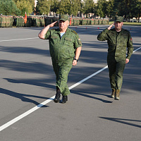 Генерал-майор Александр Науменко представил личному составу нового начальника 72 ОУЦ