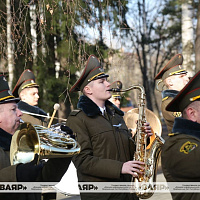 Митинг, посвященный 83-й годовщине со дня образования 120 омбр