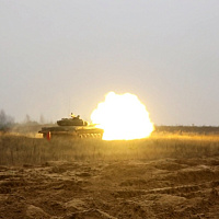 Девиз танкиста — каждый выстрел в цель!