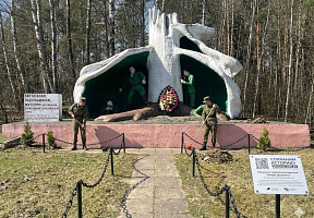 Связисты 62 ЦУС приняли участие в благоустройстве братских могил и захоронений Смолевичского района