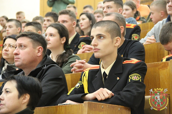 На военмеде прошёл день открытых дверей