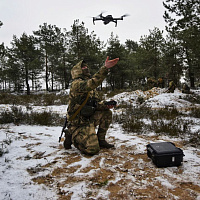 Учению десантников дан старт