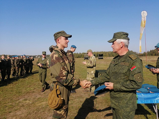 Первый прыжок с парашютом 