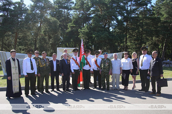В 6 омбр Западного оперативного командования состоялось торжественное открытие памятника «Стела Победы»