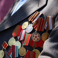 Брестские десантники поздравили ветеранов