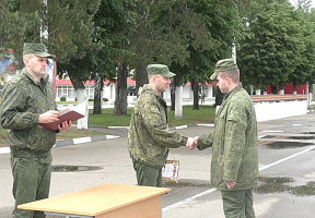 В 120 омбр завершились сборы с военнообязанными