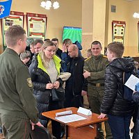 В Минском суворовском военном училище прошел день открытых дверей