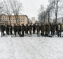 Армия не стоит в стороне