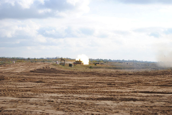 Слонимские гвардейцы выполнили упражнение  контрольных стрельб из вооружения танка Т-72Б