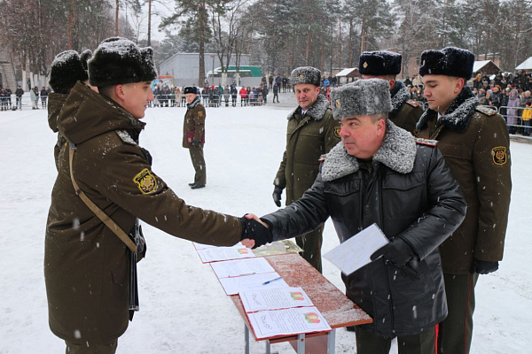 Служите достойно, Отчизны сыны!