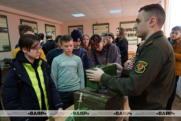 Школьники посетили 120 омбр